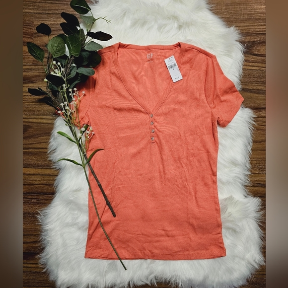 NWT Ribbed Henley T-Shirt - Picture 2 of 4